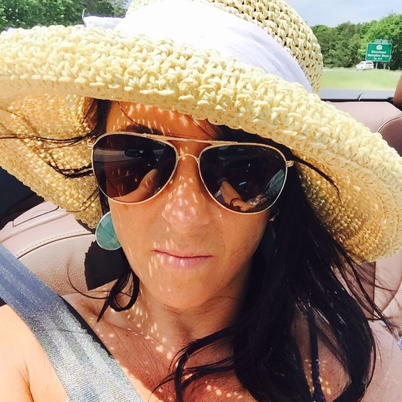 Meet your Posher, Joan - Picture 6 of 6